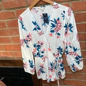 BNWT Lucky Brand silky floral wrap side tie blouse
